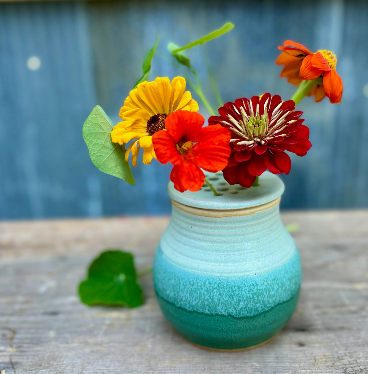 Blossom Vase w/ Frog Lid