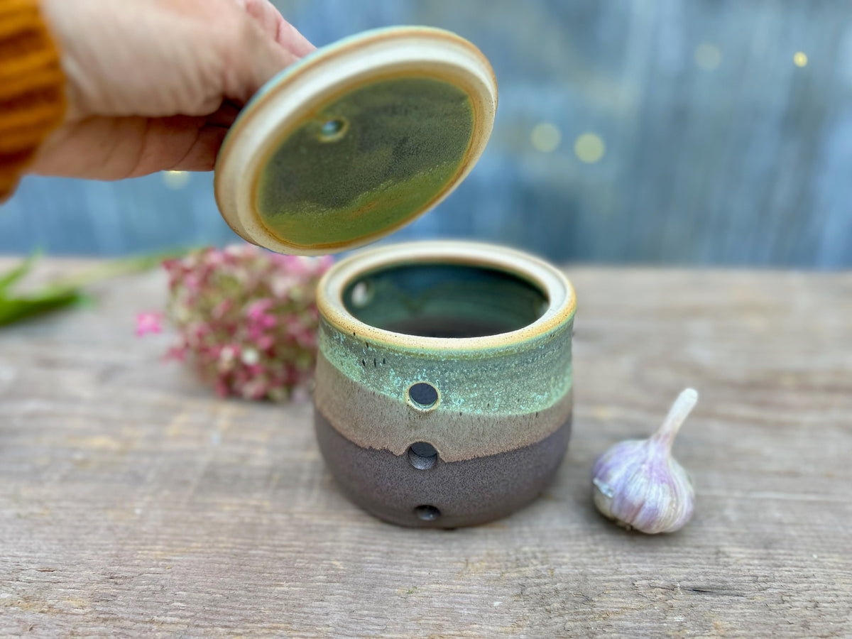 Lichen & Mulberry Garlic Storage Jar