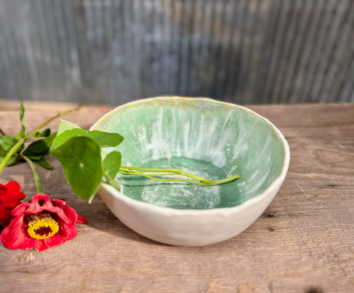 Ivy & Alabaster Serving Bowl
