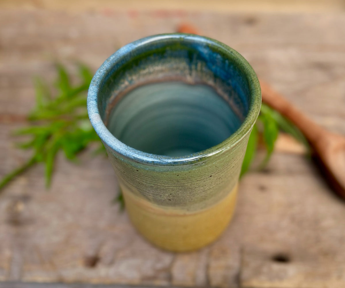 Grassy Maple Utensil Holder