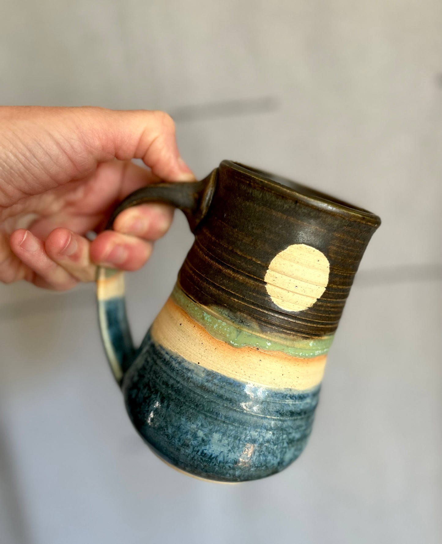Hourglass Full Moon Mug Blue Ice