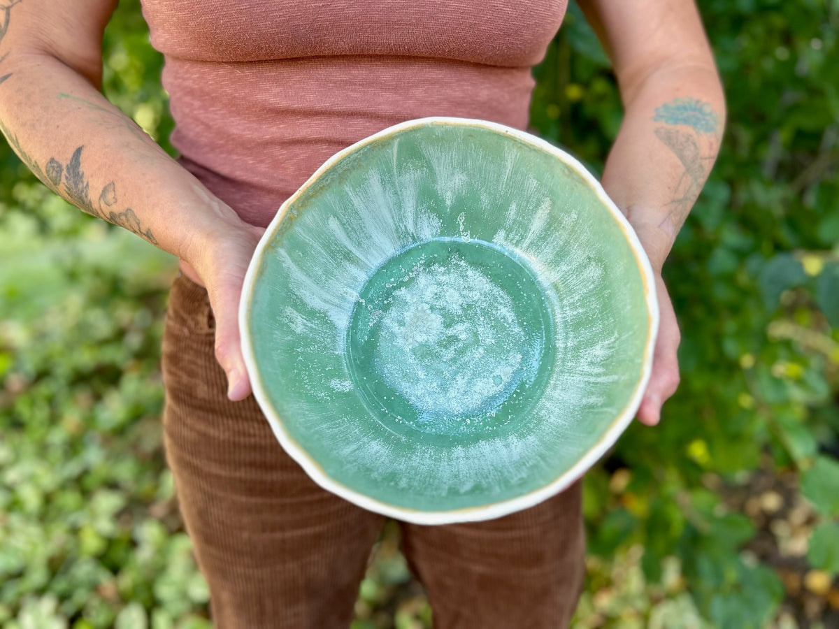 Ivy & Alabaster Serving Bowl