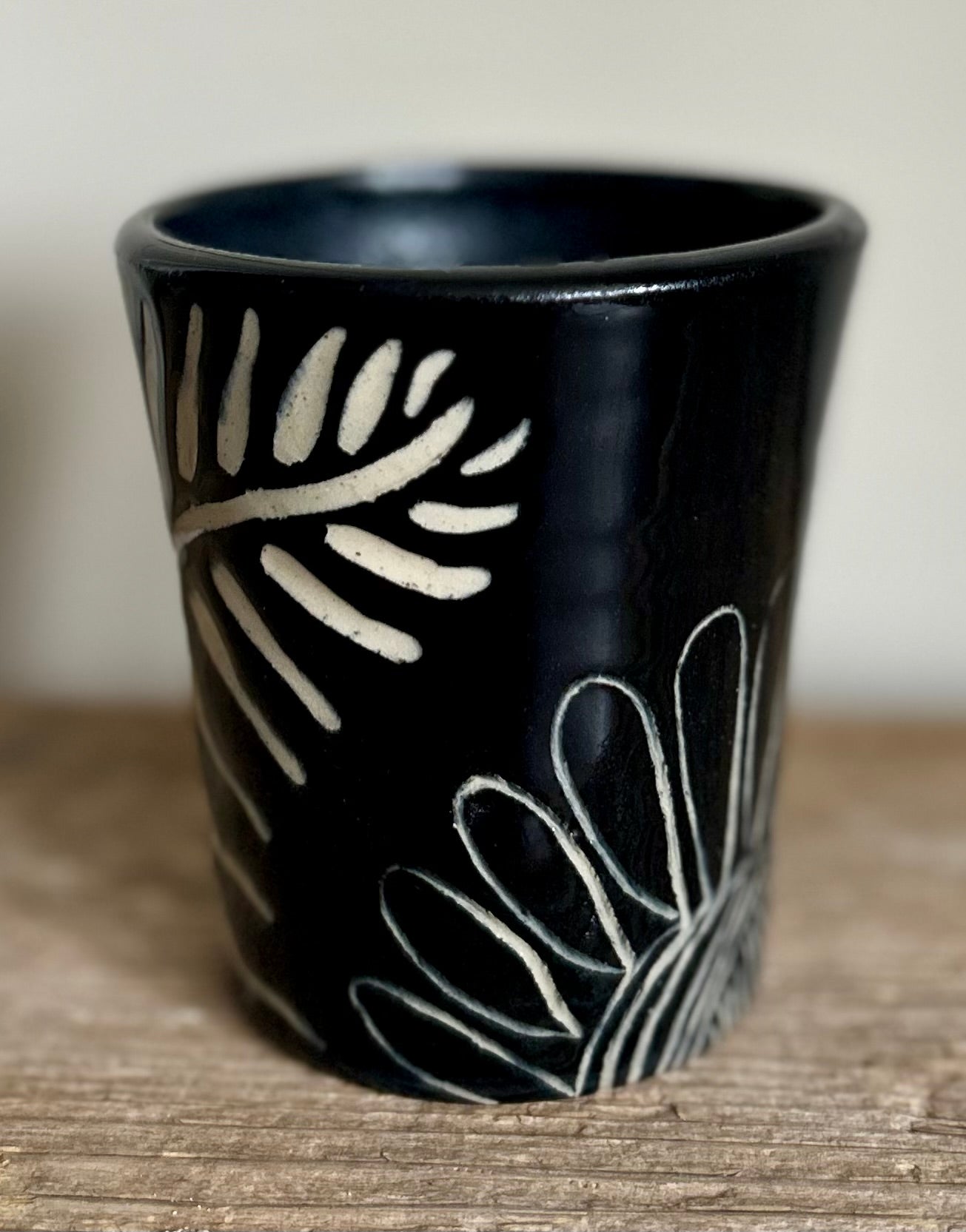 Black Flower Carved Cup