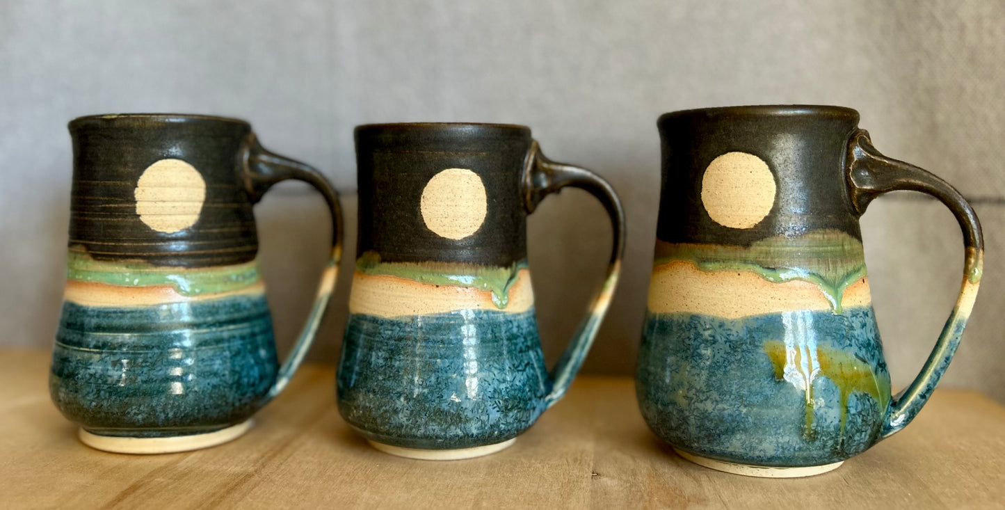 Hourglass Full Moon Mug Blue Ice