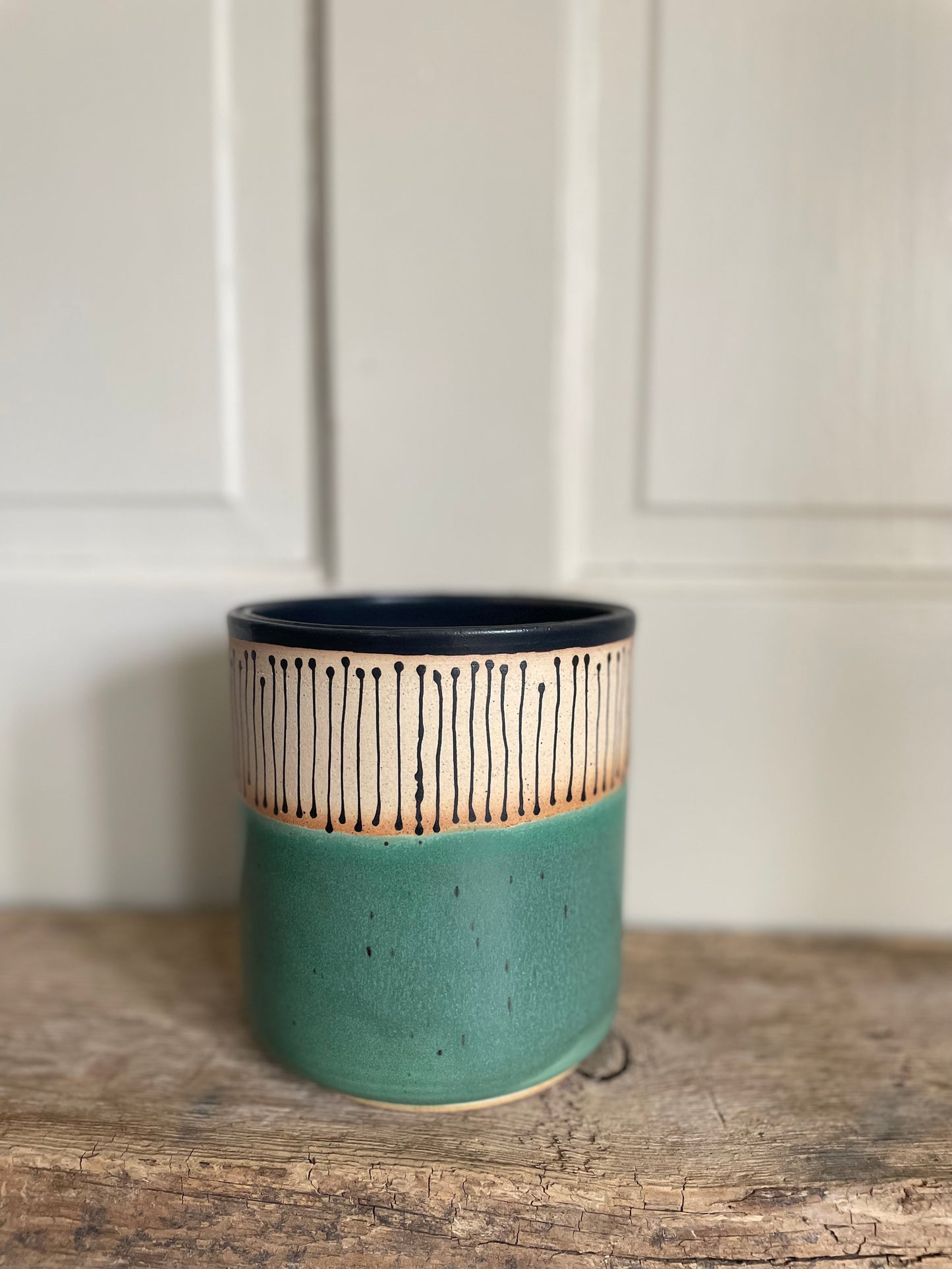 Reeds Over Grass Utensil Holder
