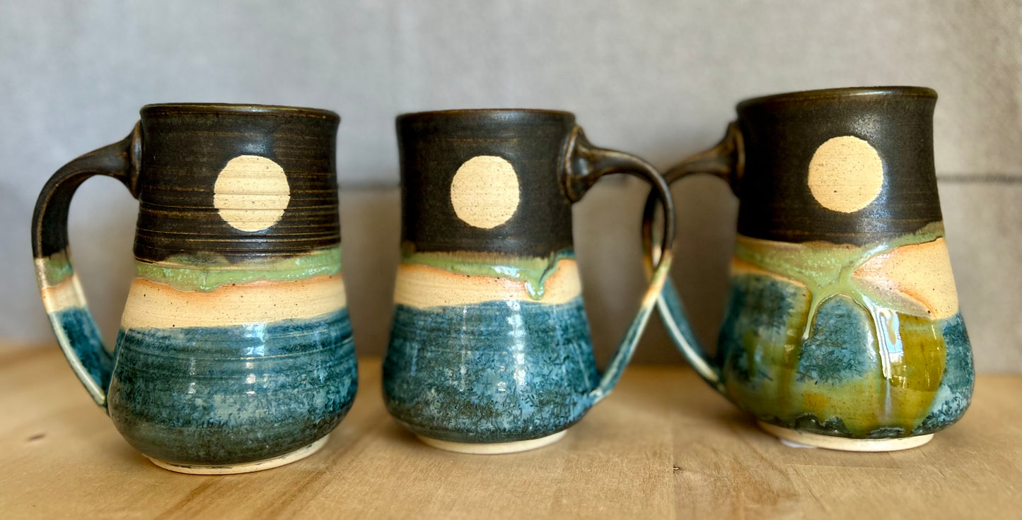 Hourglass Full Moon Mug Blue Ice