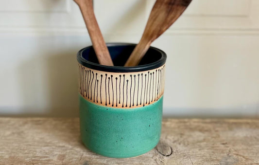 Reeds Over Grass Utensil Holder